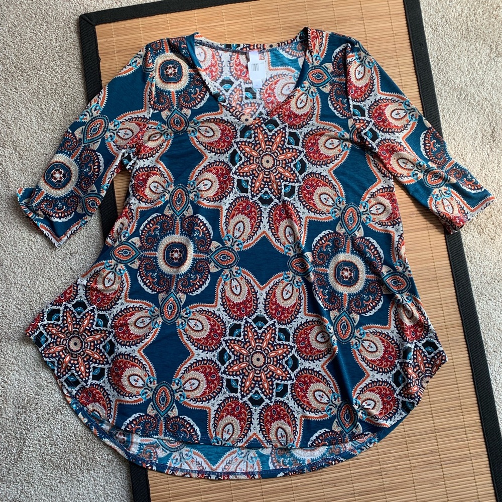 Honeyme Boutique Printed Blouse Top NWOT